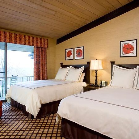 Summit Village Bellaire Chambre photo