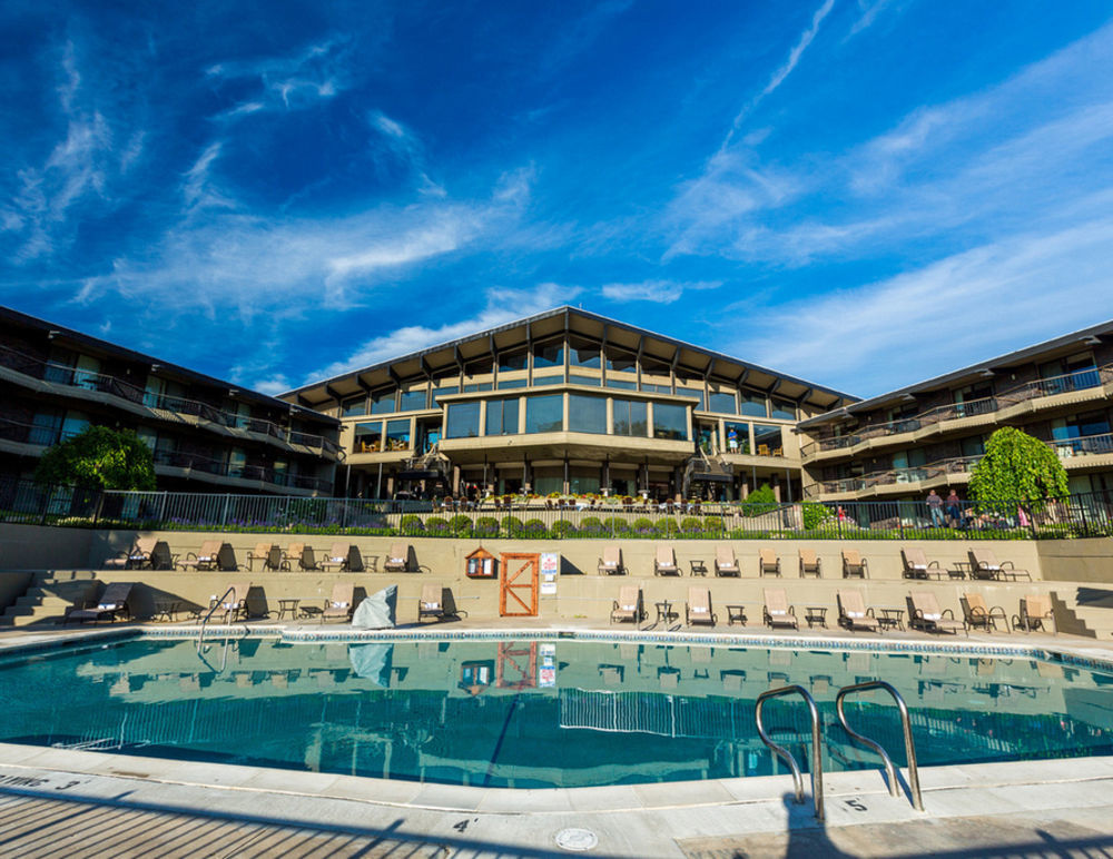 Summit Village Bellaire Extérieur photo