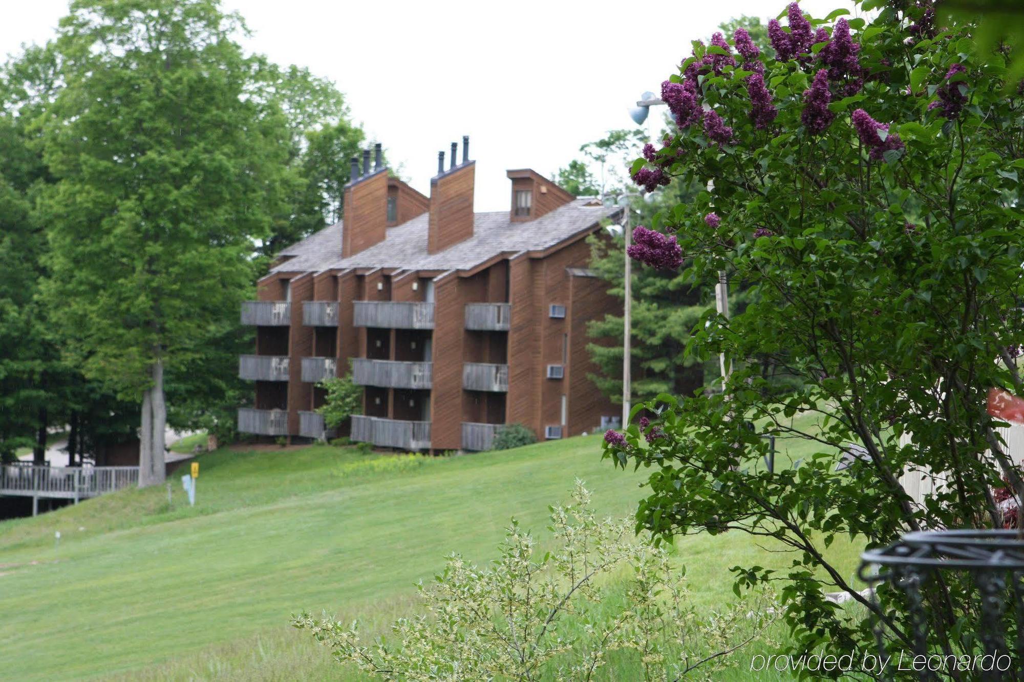 Summit Village Bellaire Extérieur photo