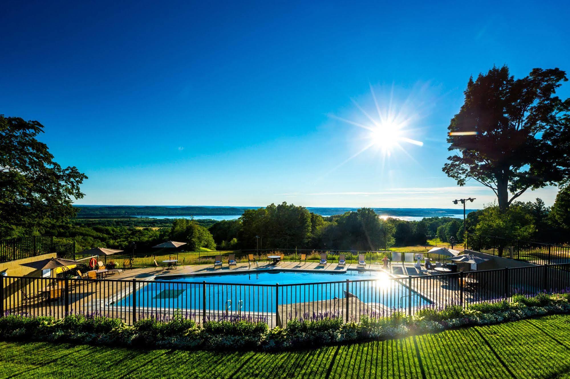 Summit Village Bellaire Extérieur photo